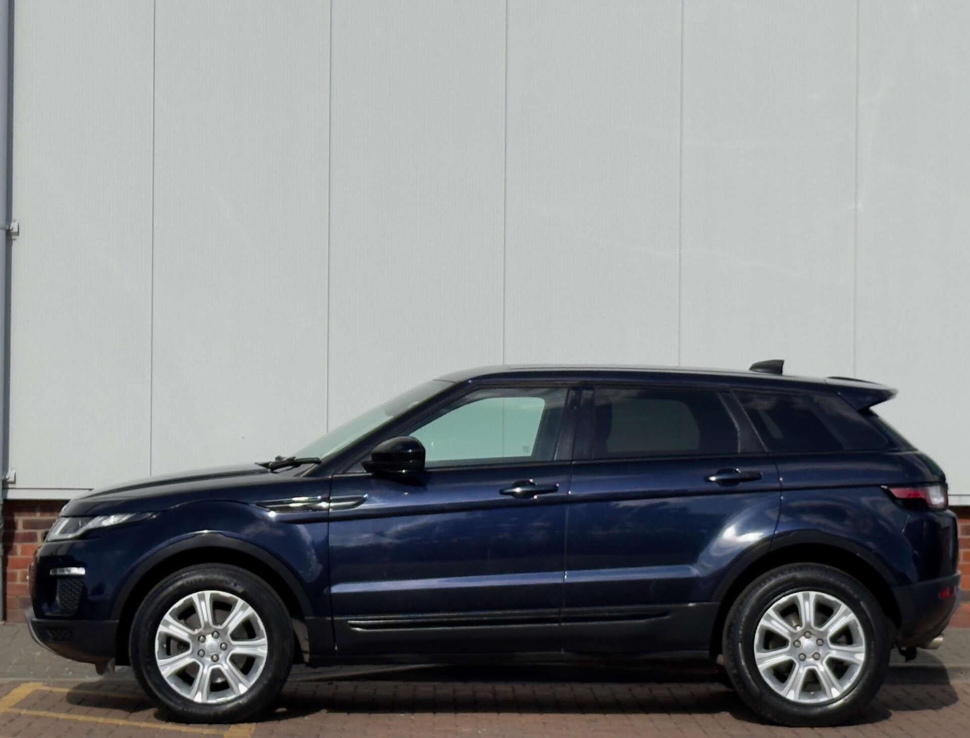 Land Rover Range Rover Evoque view 8
