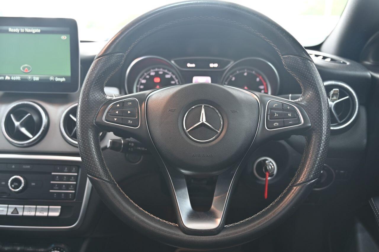 Mercedes-Benz Cla view 20
