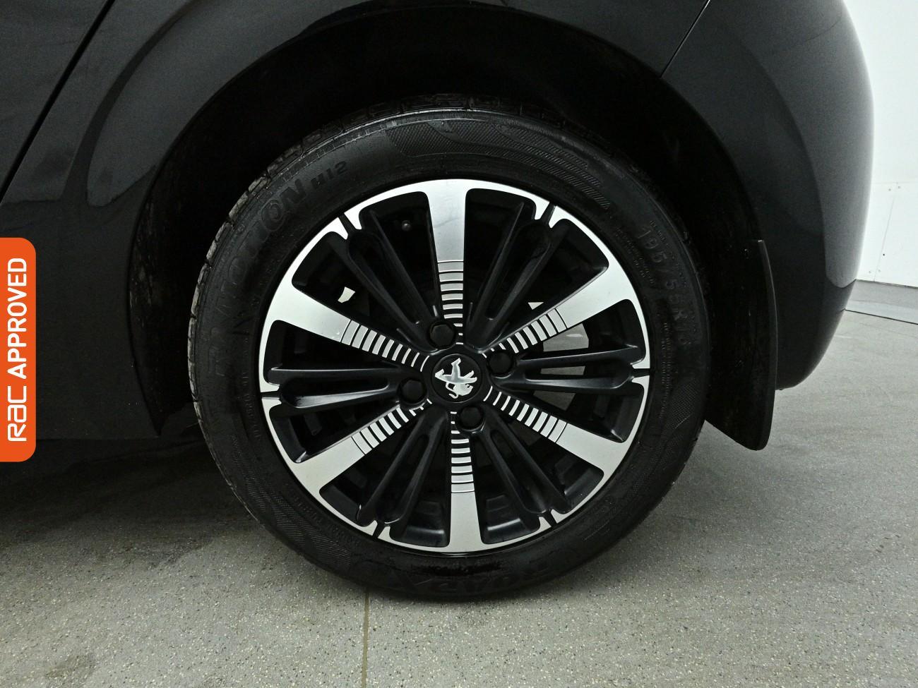 Peugeot 208 view 29