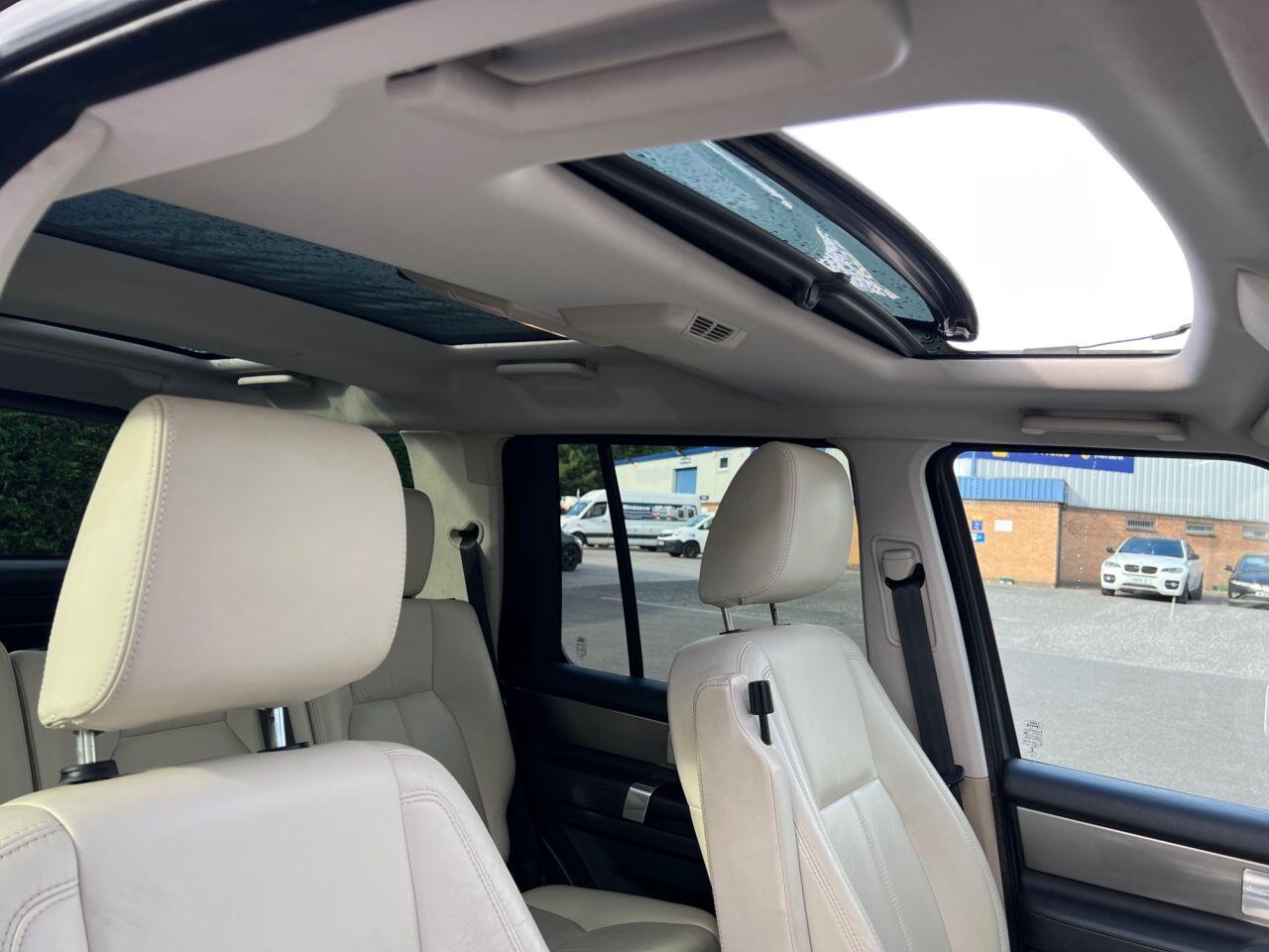 Land Rover Discovery view 9