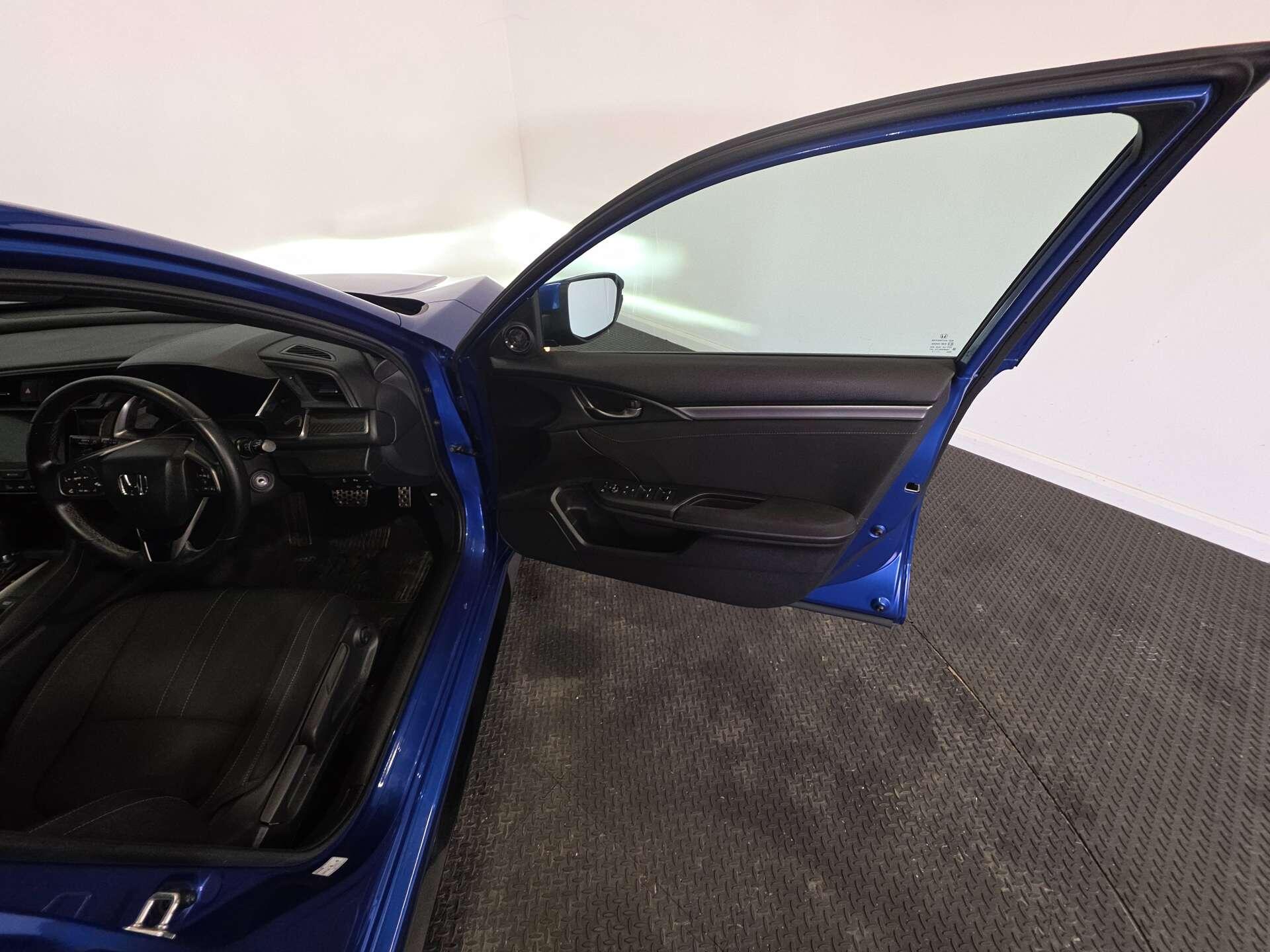 Honda Civic view 34