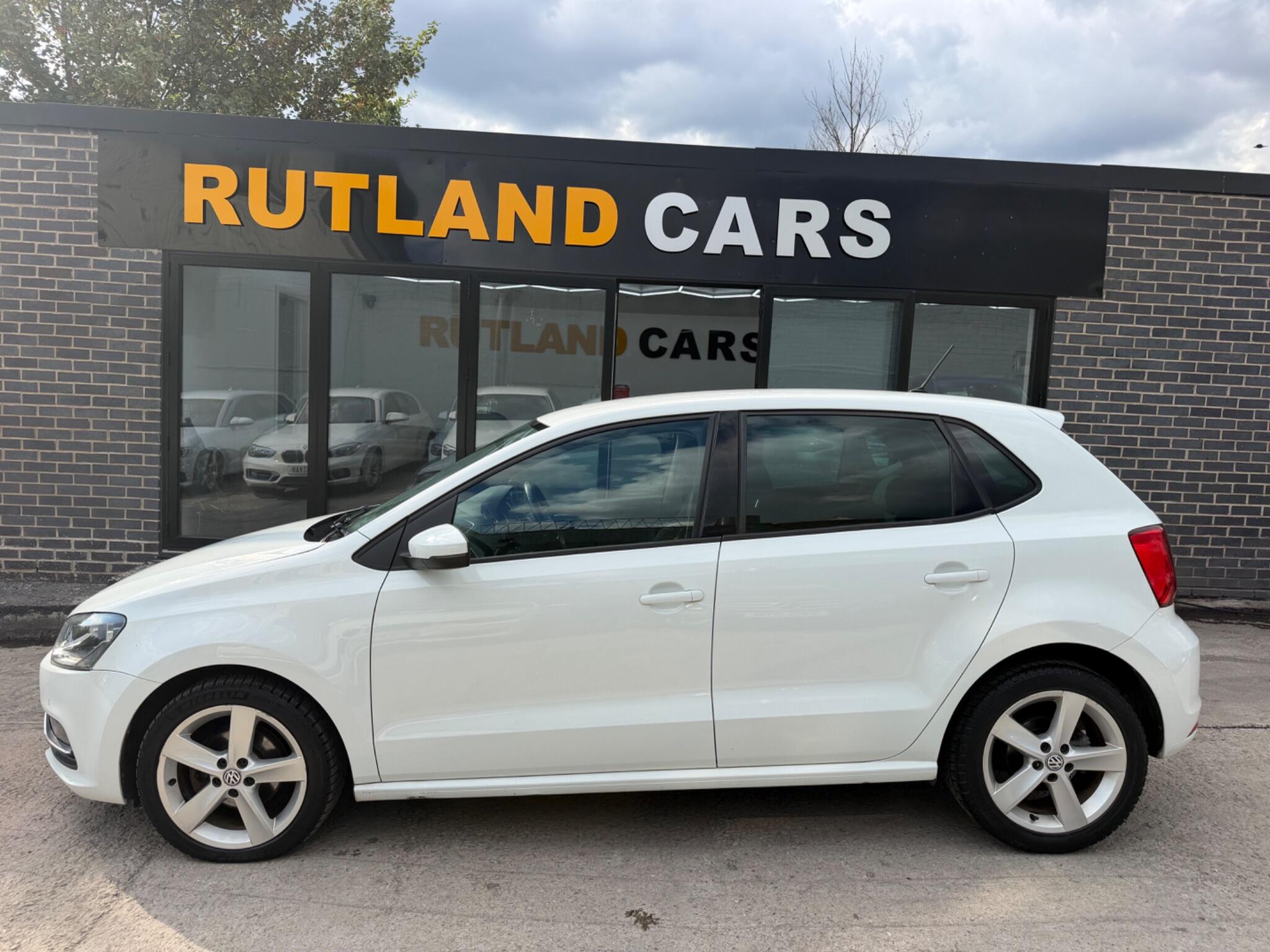 Volkswagen Polo view 7