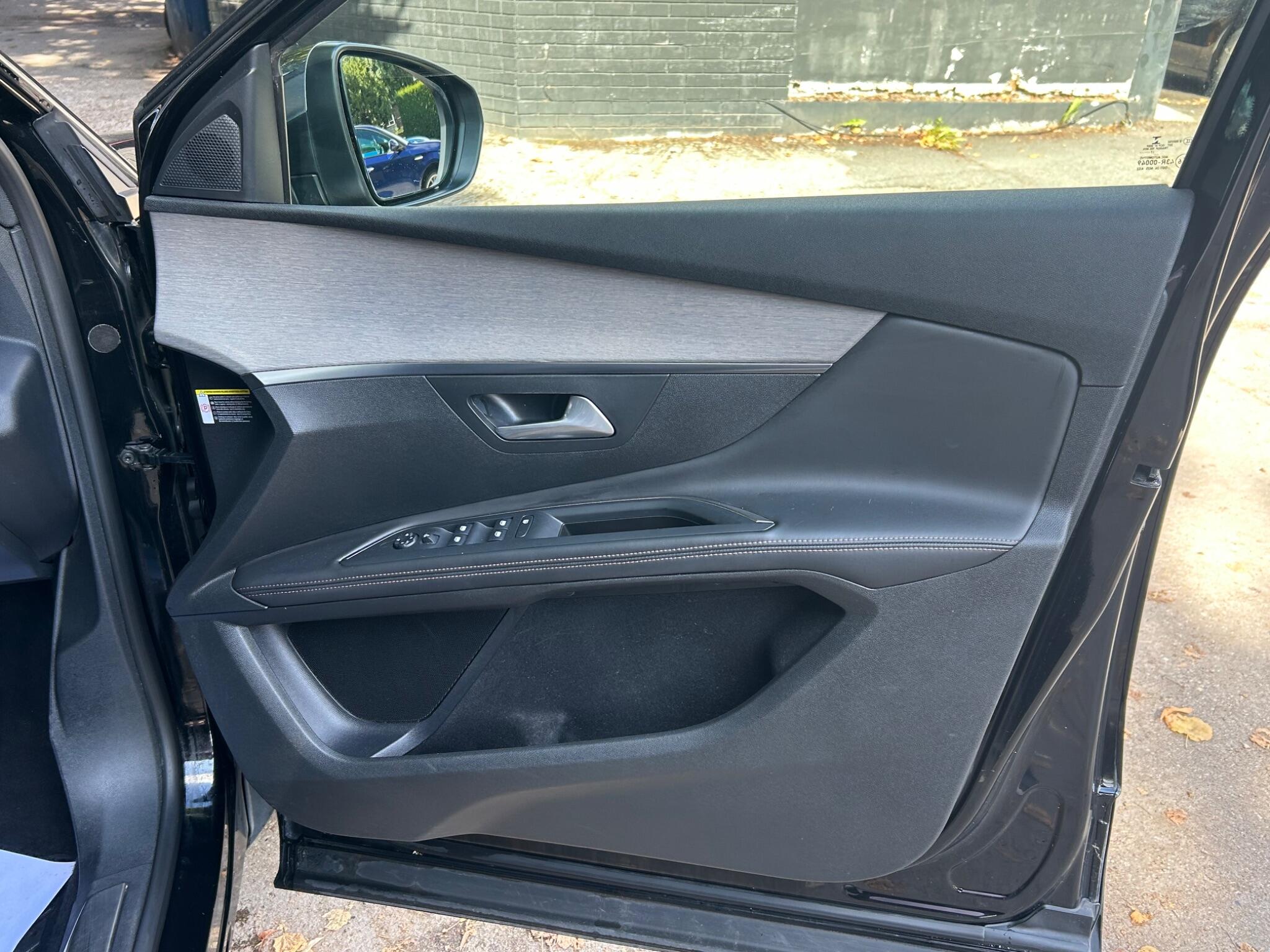 Peugeot 5008 view 43