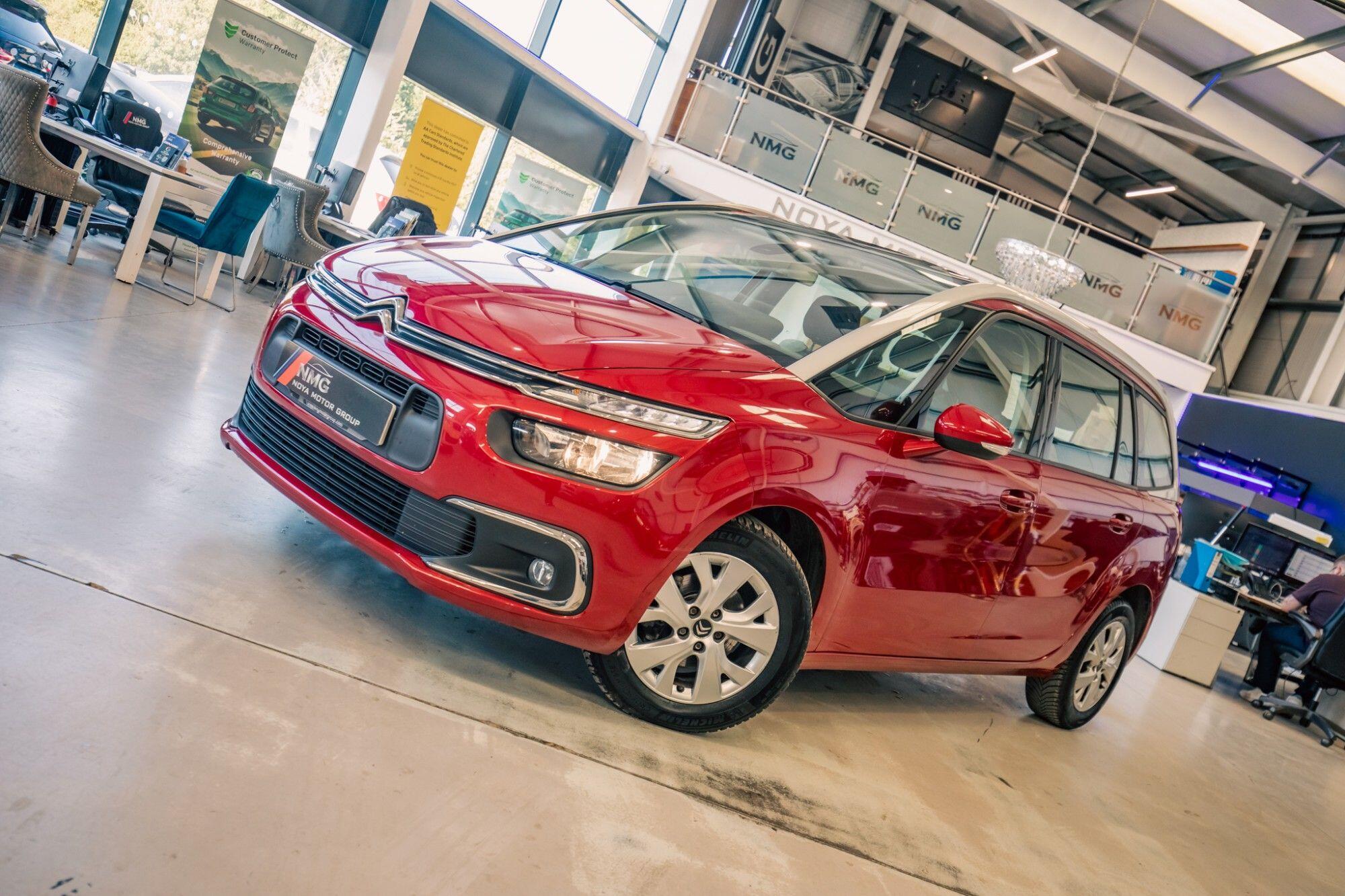 Citroen Grand C4 Spacetourer view 5