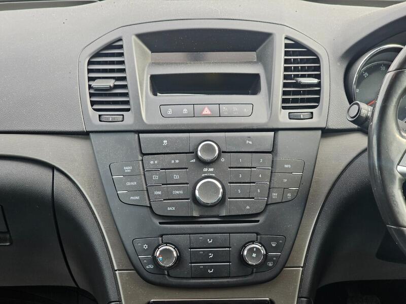 2010 Vauxhall Insignia 2.0 CDTi S Euro 5 5dr • 75,000 miles image 14