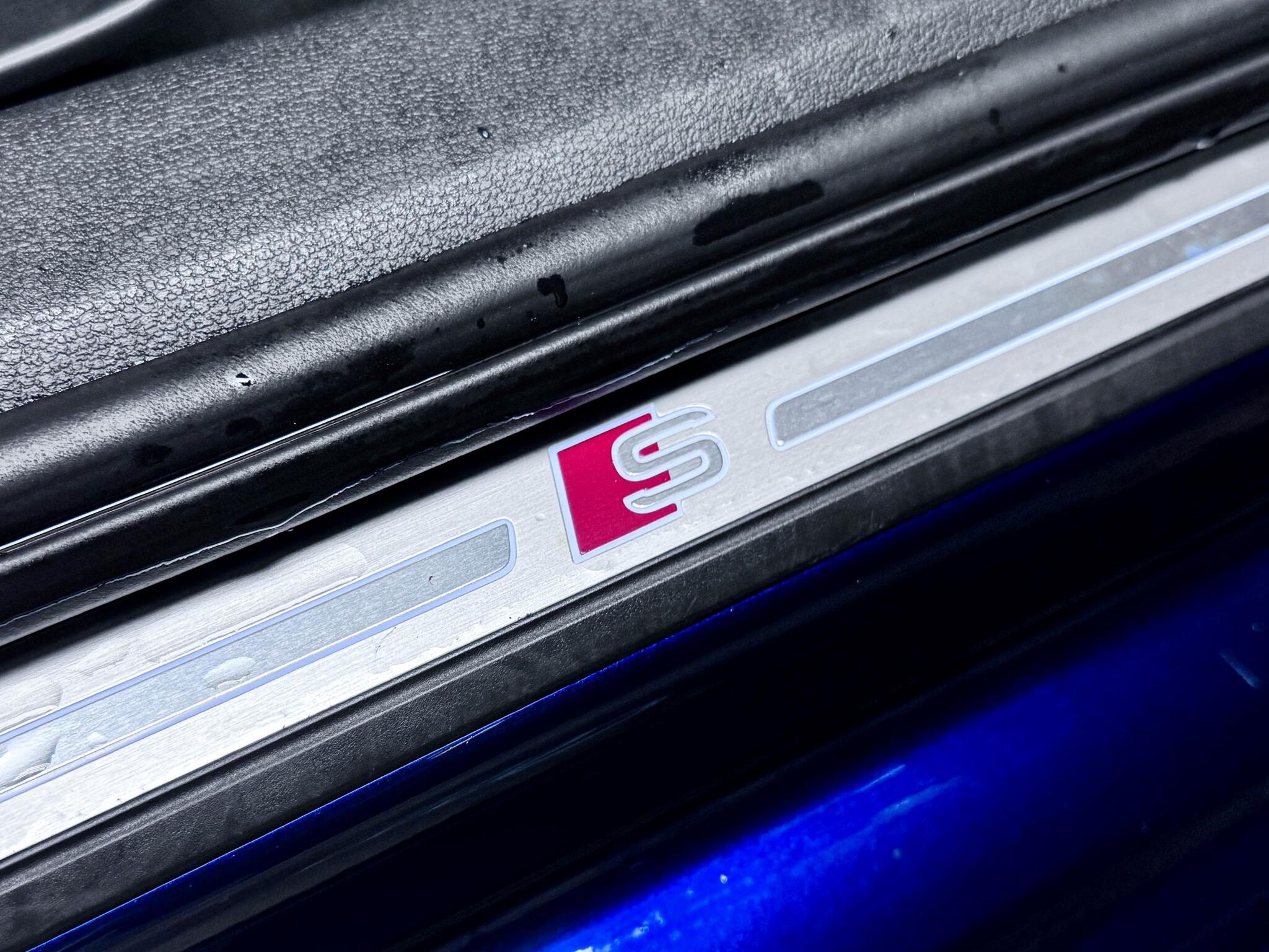 Audi S4 view 18