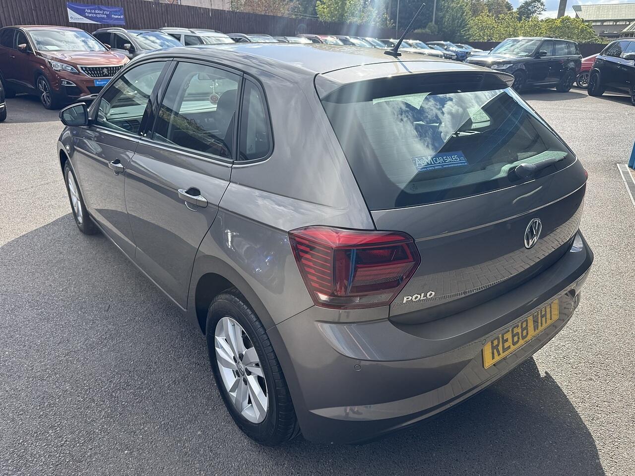 Volkswagen Polo view 7