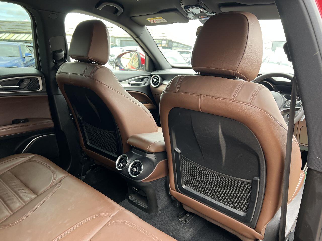 Alfa Romeo Stelvio view 21