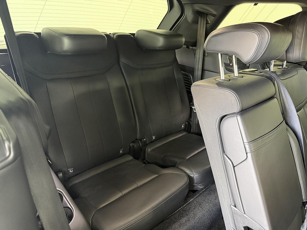 Land Rover Range Rover view 22