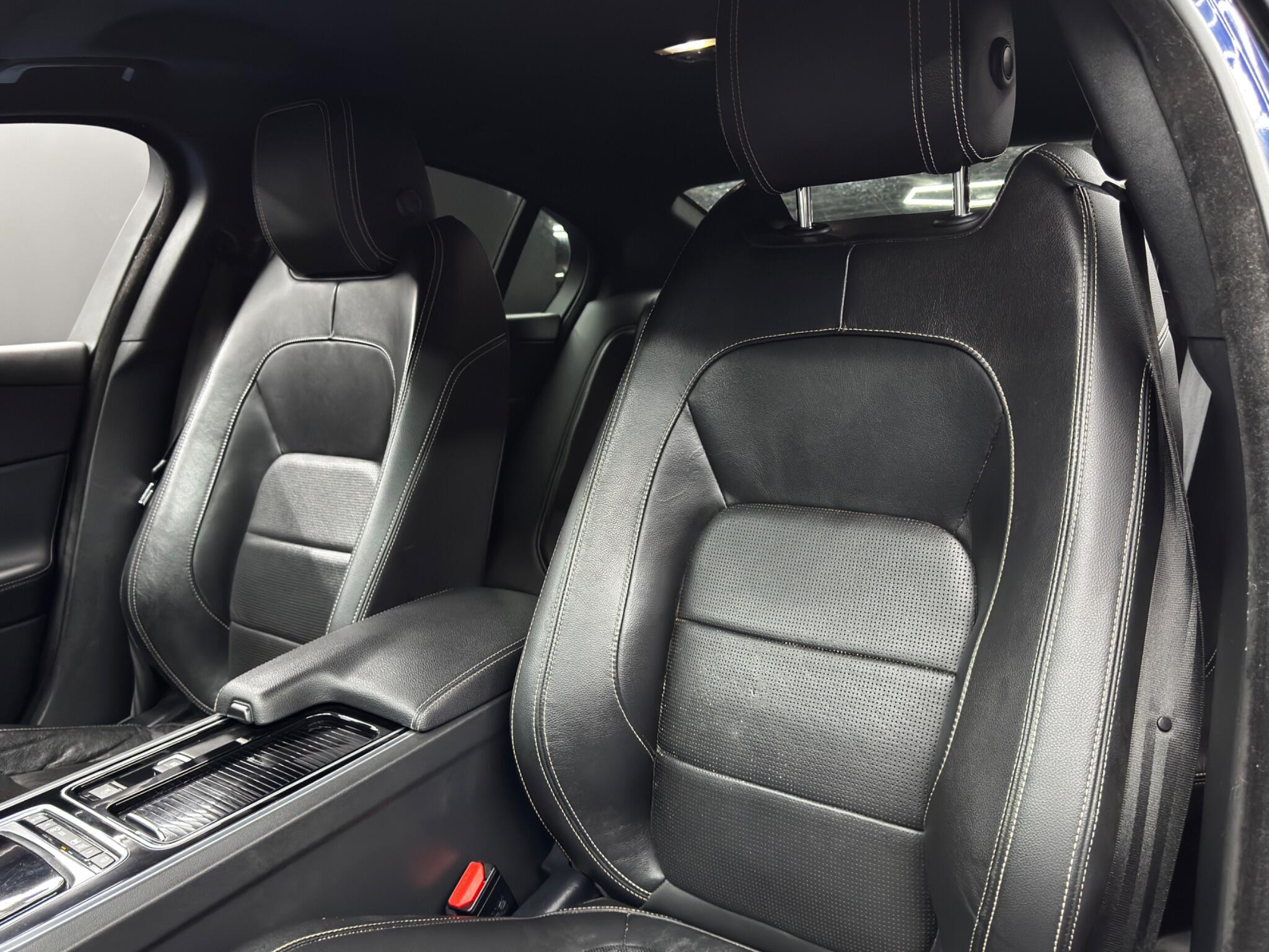 Jaguar XE view 14
