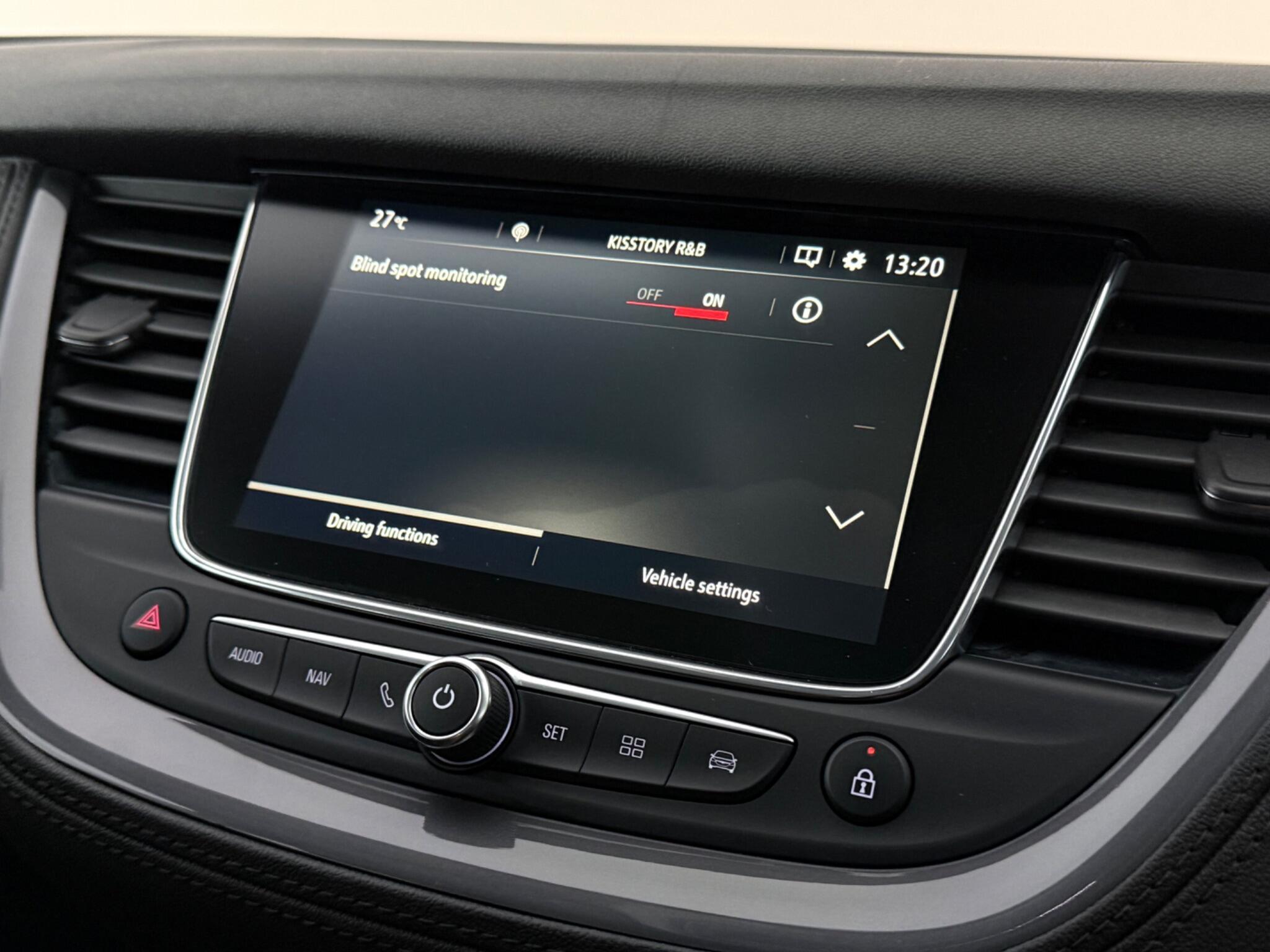 Vauxhall Grandland X view 26