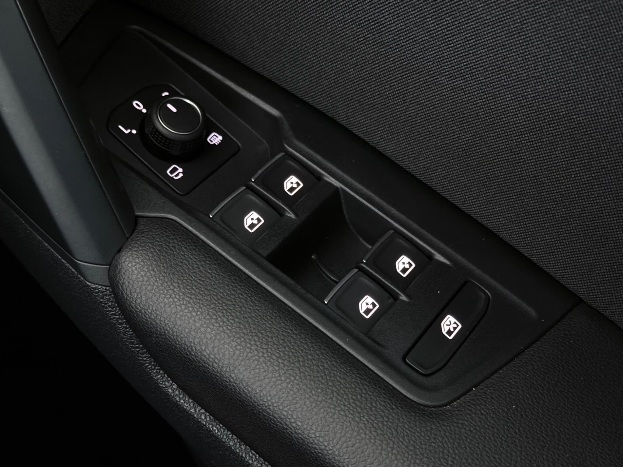 Volkswagen Tiguan view 21