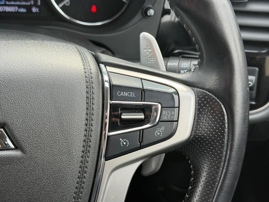 Mitsubishi Outlander view 25