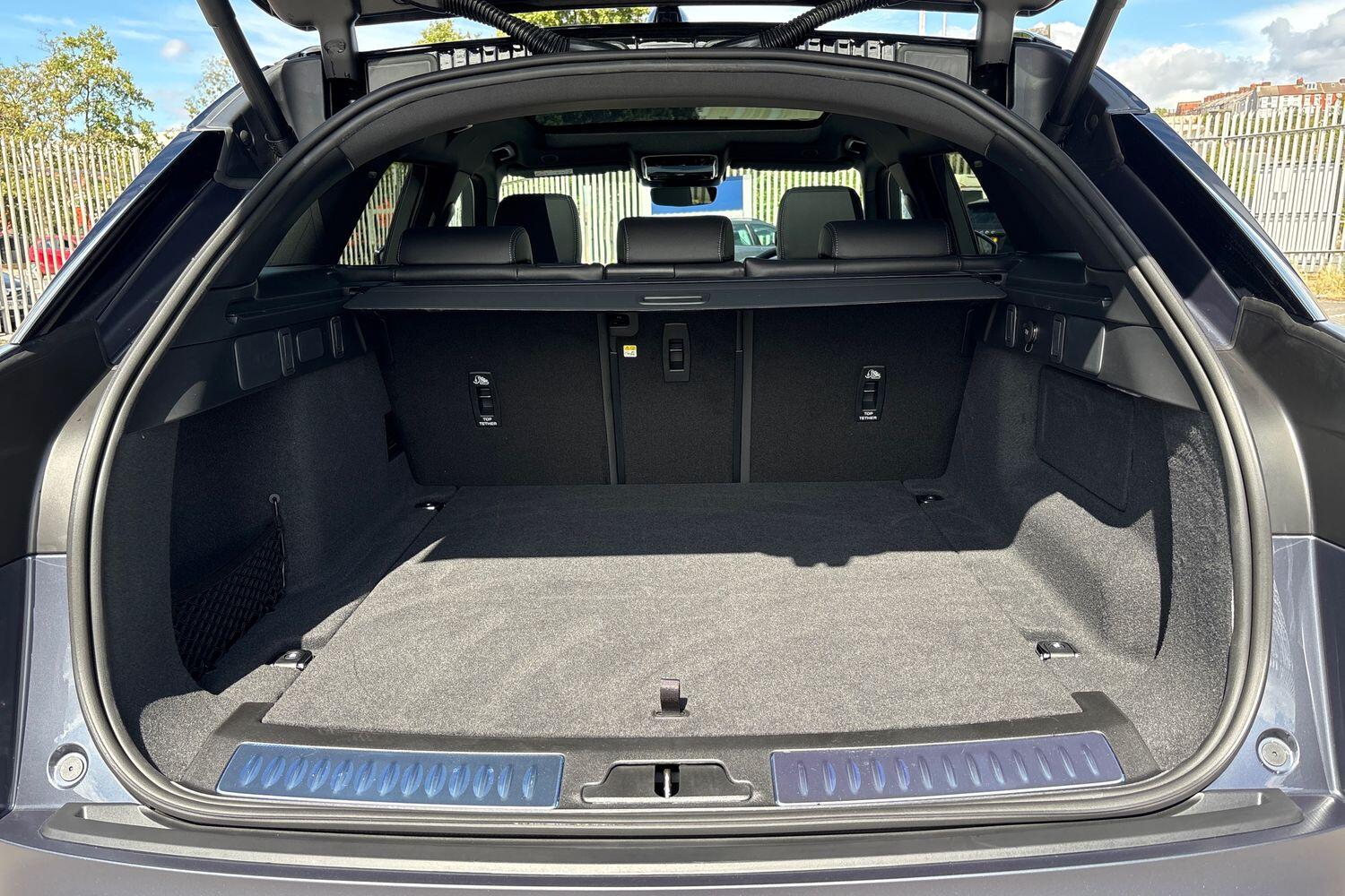 Land Rover Range Rover Velar view 16