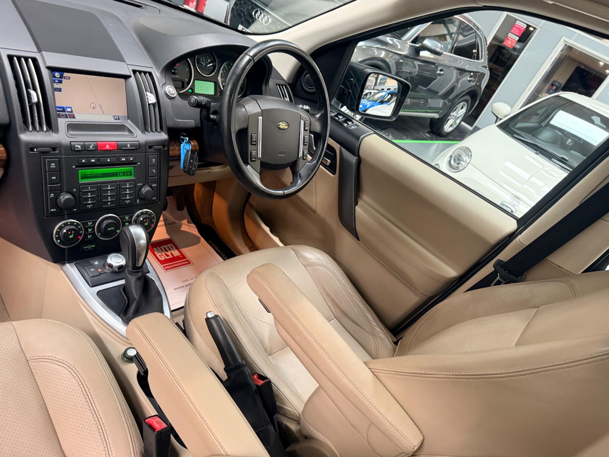 Land Rover Freelander view 3