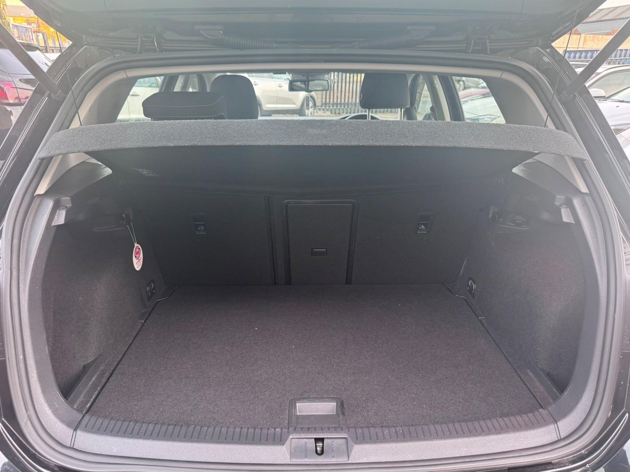 Volkswagen Golf view 41