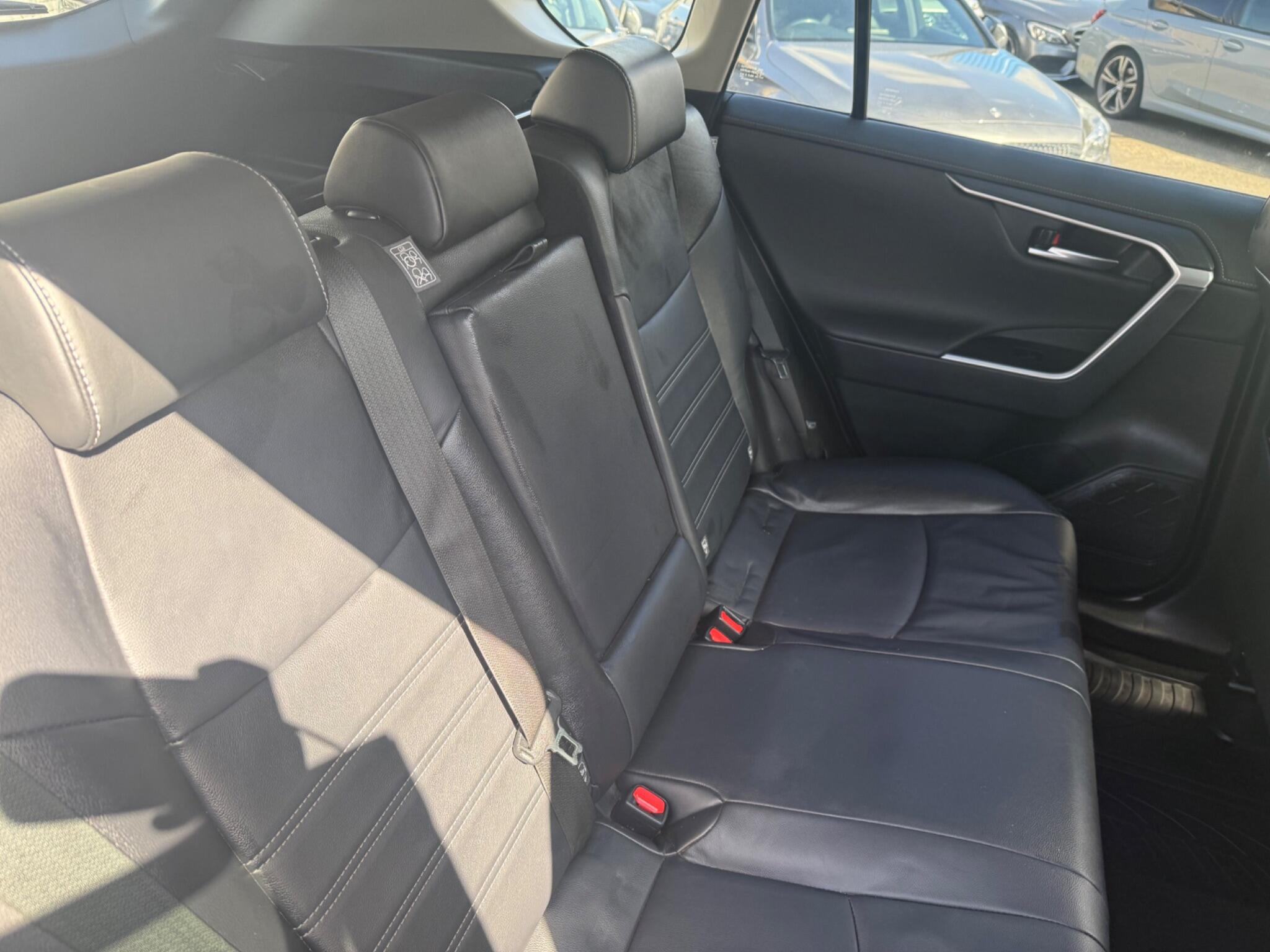 Toyota Rav4 view 17