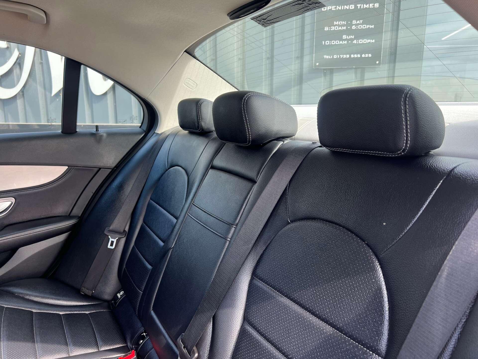 Mercedes-Benz C-Class view 34