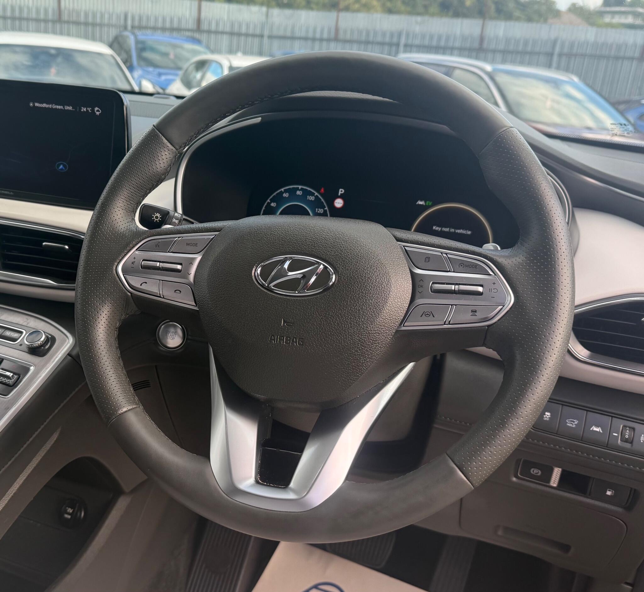 Hyundai Santa Fe view 26