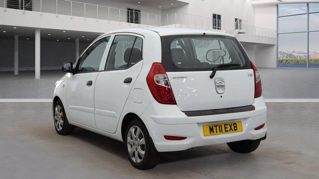 Hyundai i10 view 10