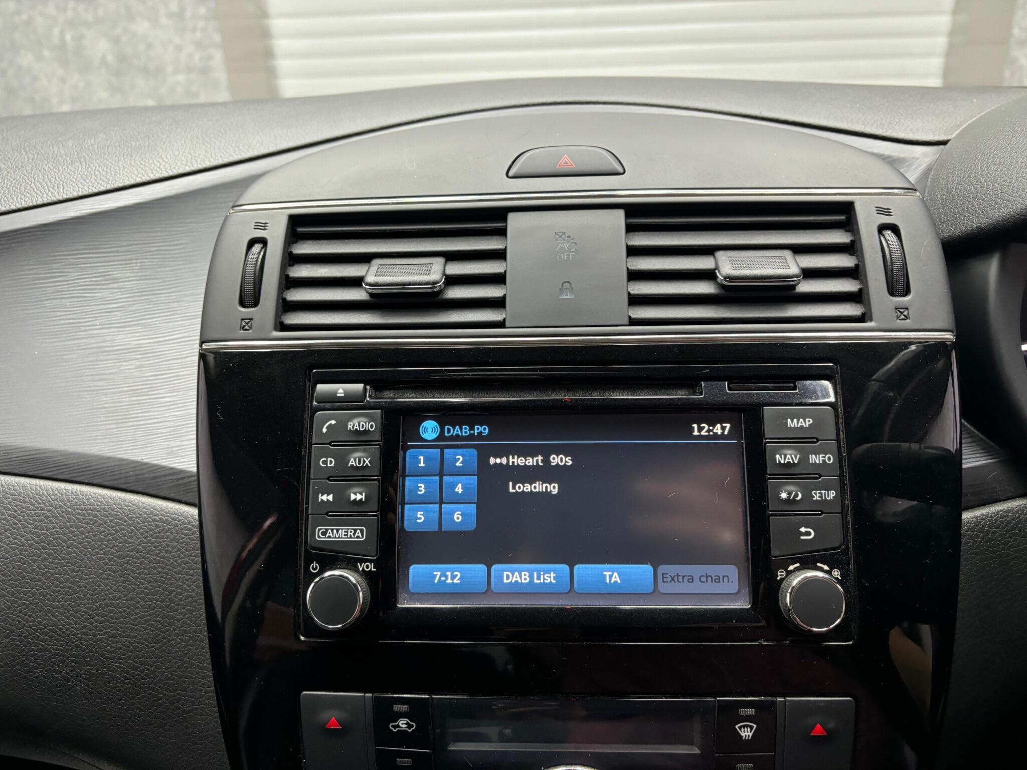 Nissan Pulsar view 13