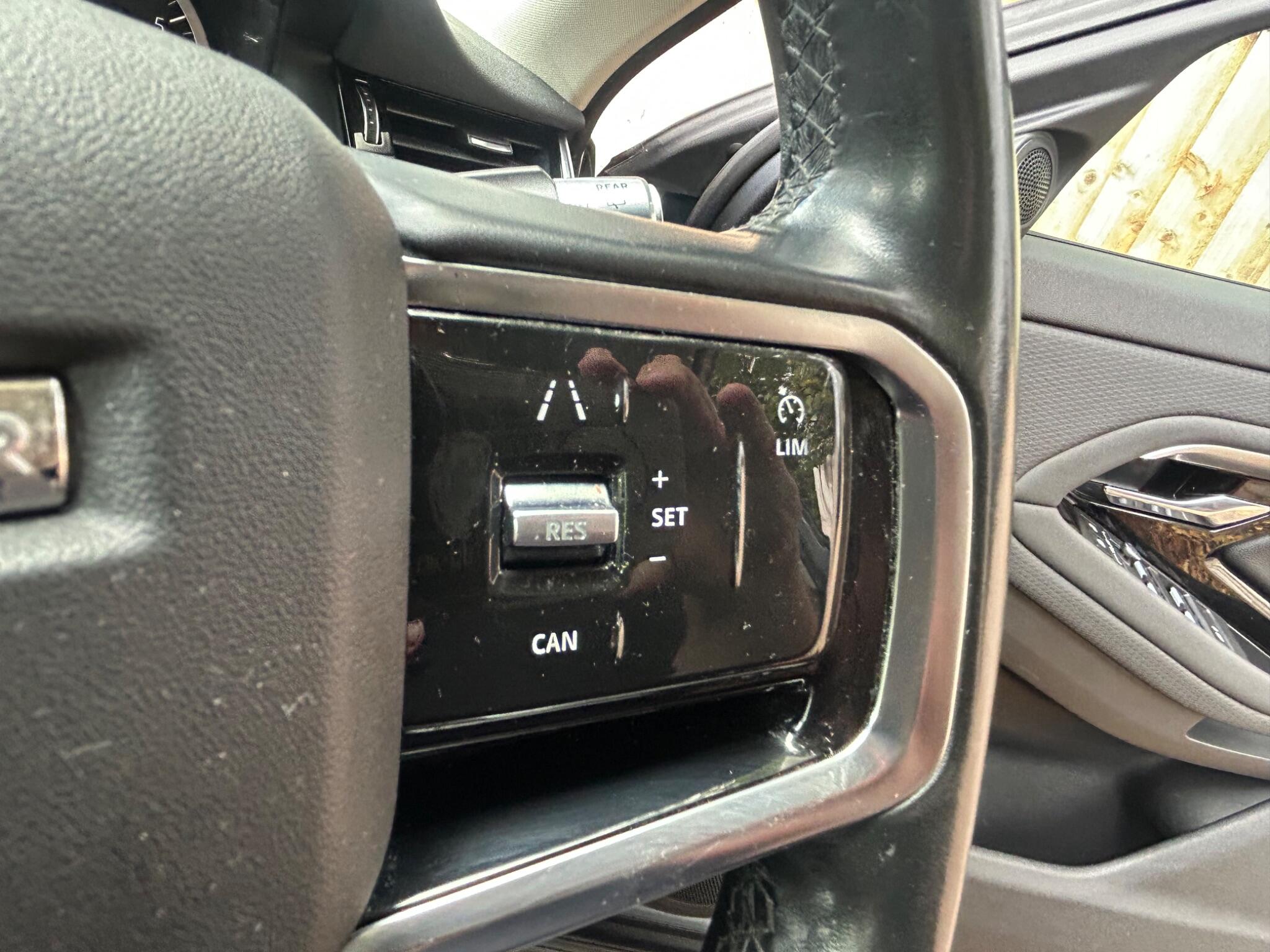 Land Rover Range Rover Evoque view 22