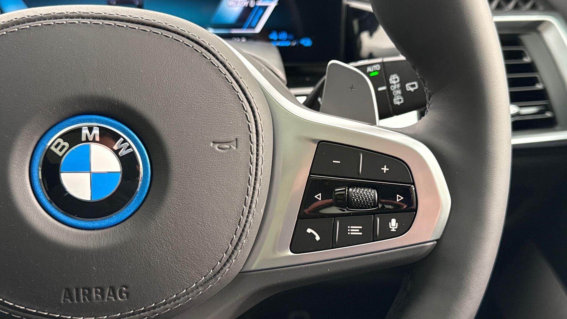BMW X5 view 19