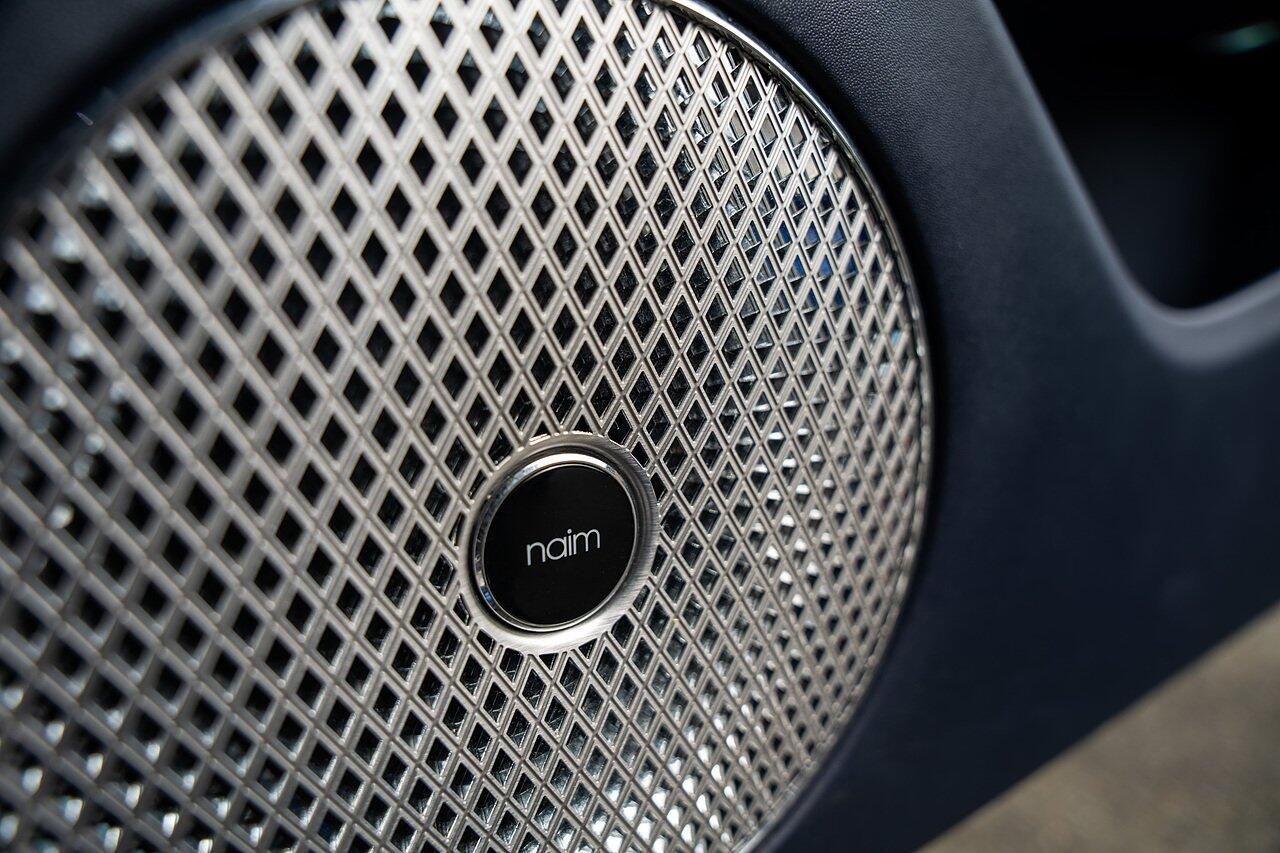 Bentley Flying Spur view 58