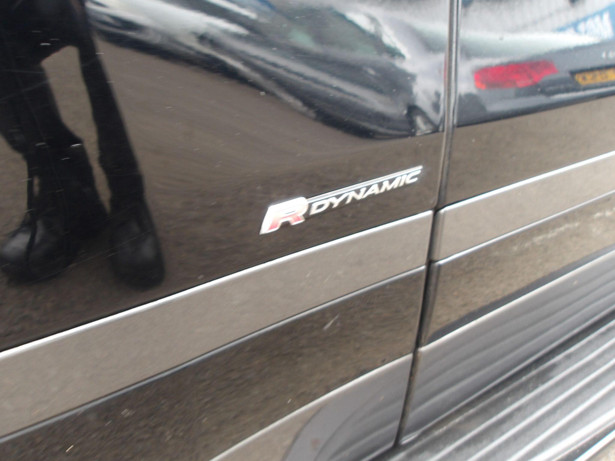 Land Rover Range Rover Velar view 19