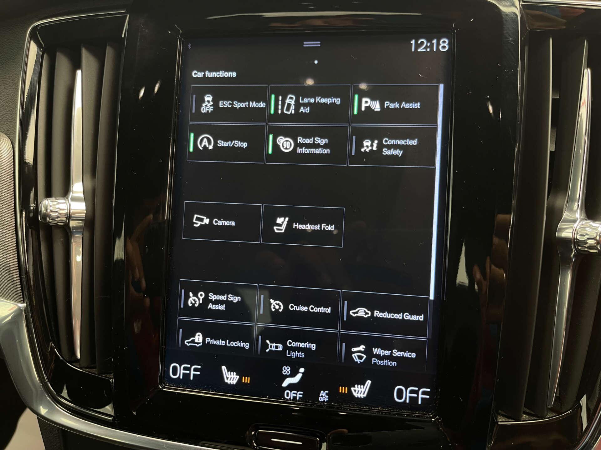 Volvo S90 view 16