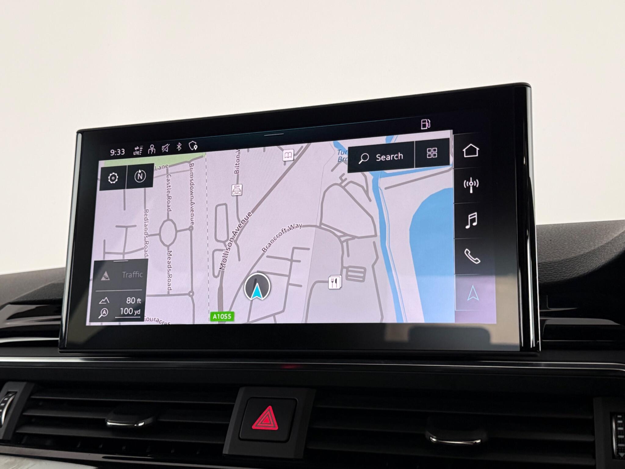 Audi A4 view 23