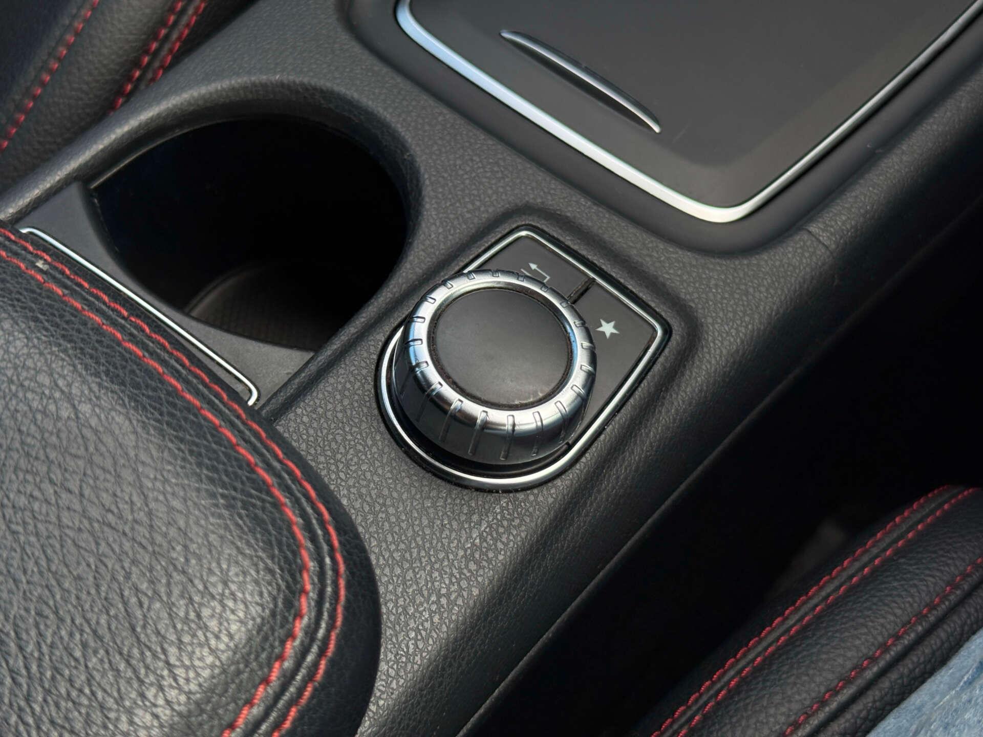 Mercedes-Benz Gla view 30