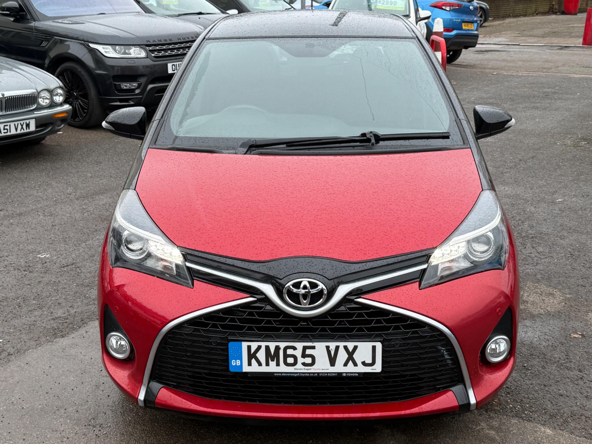 Toyota Yaris - Image 8