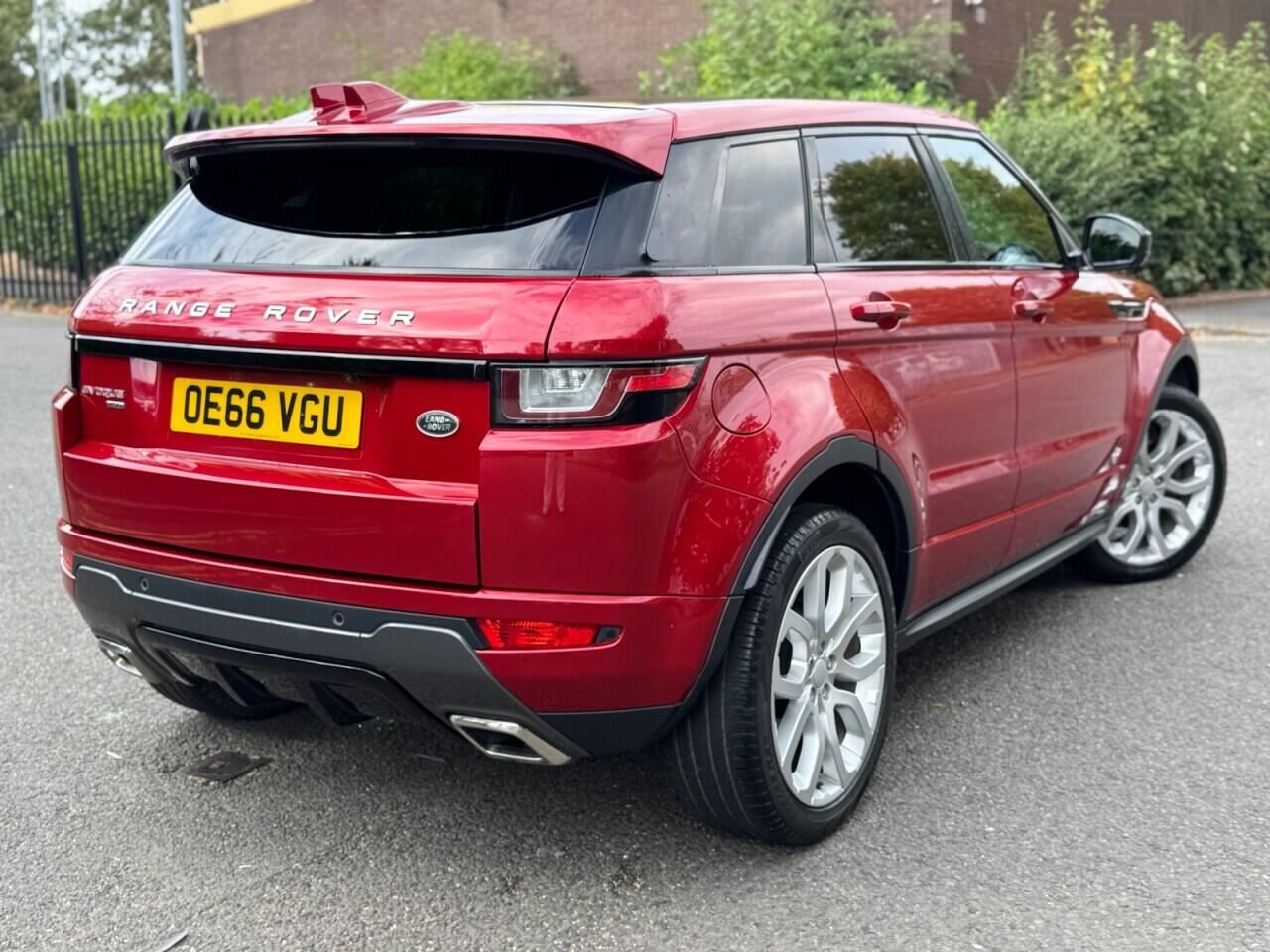 Land Rover Range Rover Evoque view 3