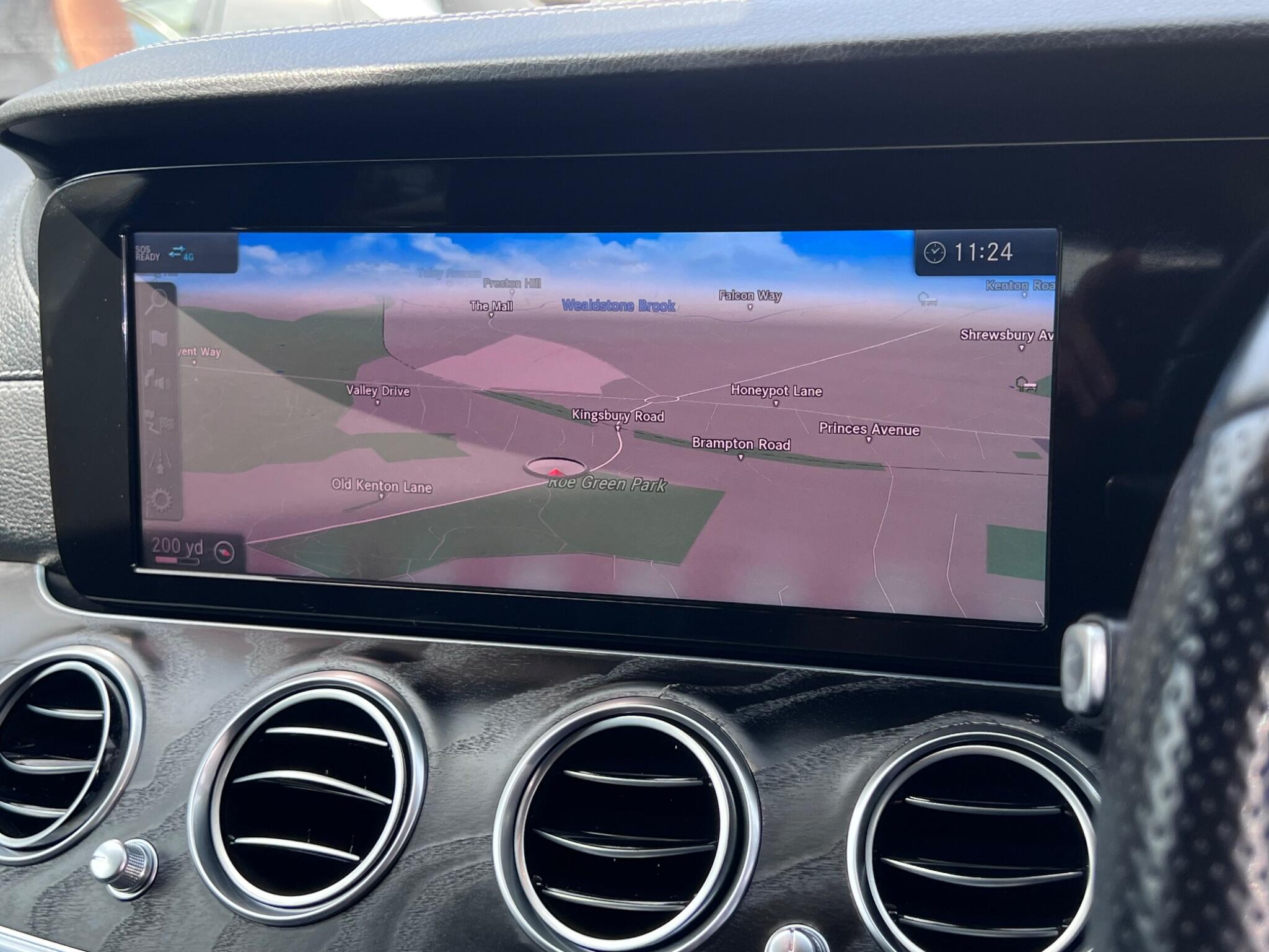 Mercedes-Benz E Class view 20