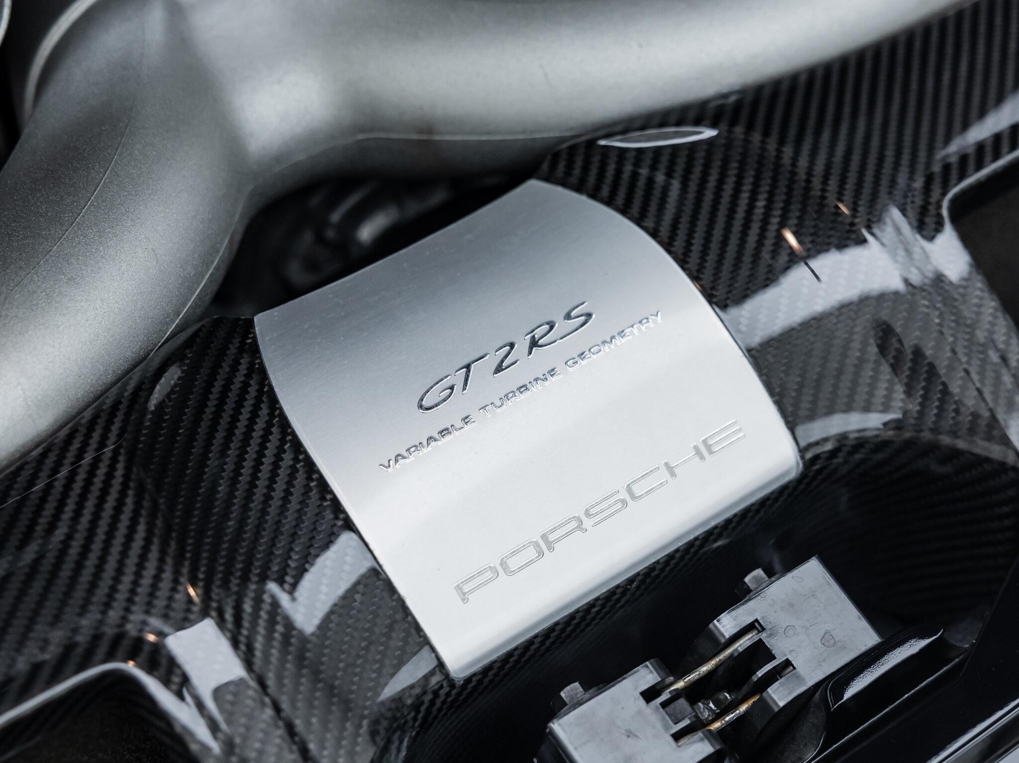 Porsche 911 view 27