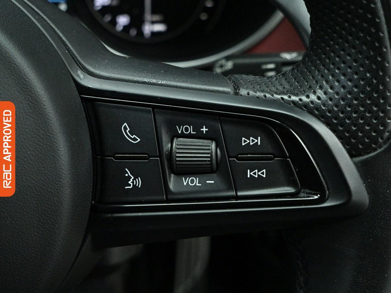 Alfa Romeo Stelvio view 24