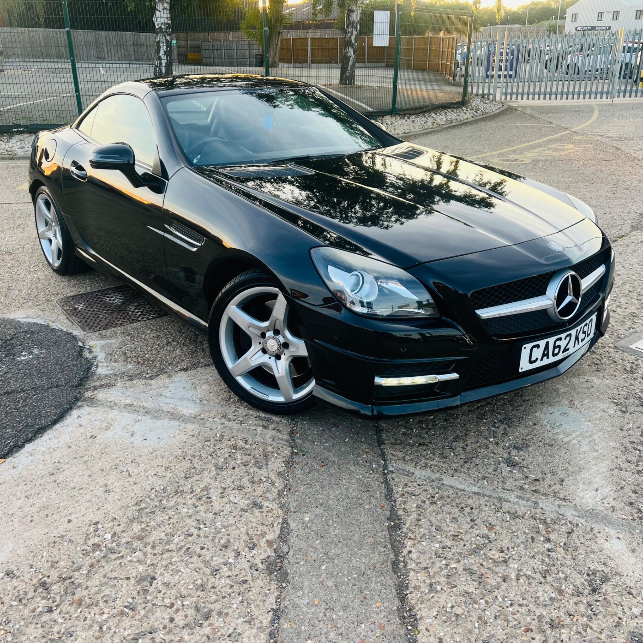 Mercedes-Benz SLK view 3
