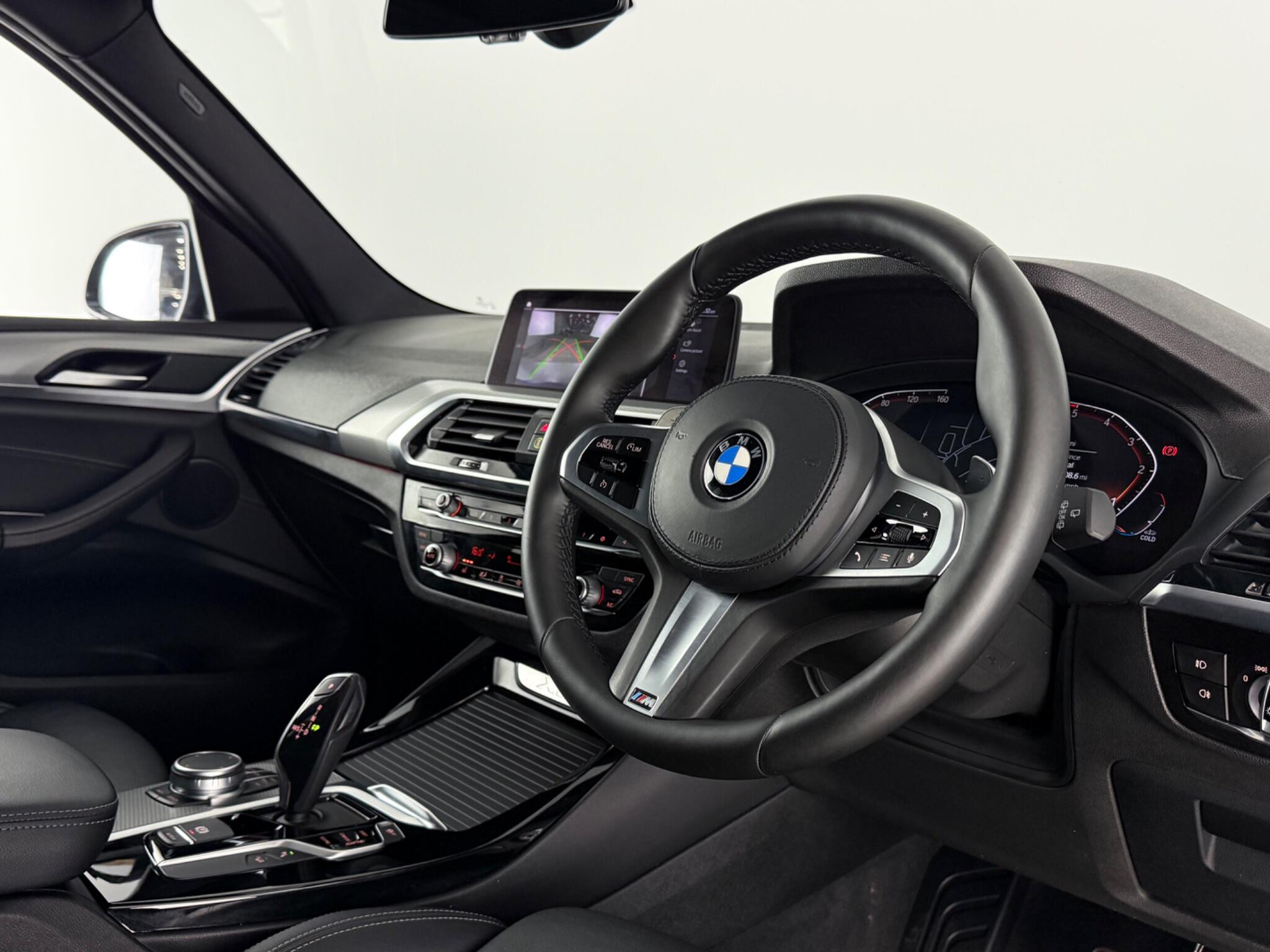 BMW X3 view 3