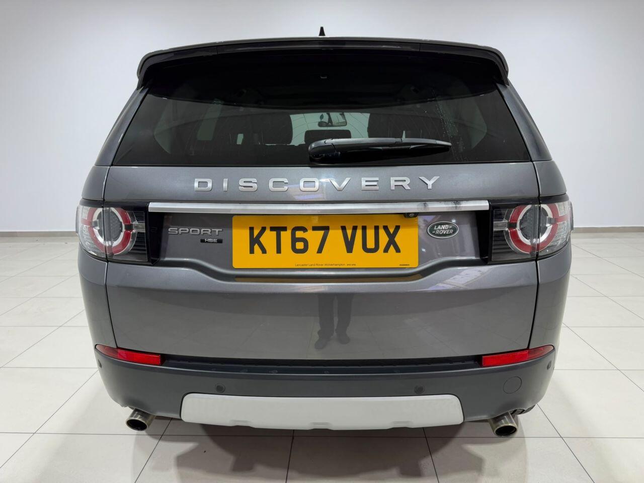 Land Rover Discovery Sport view 10