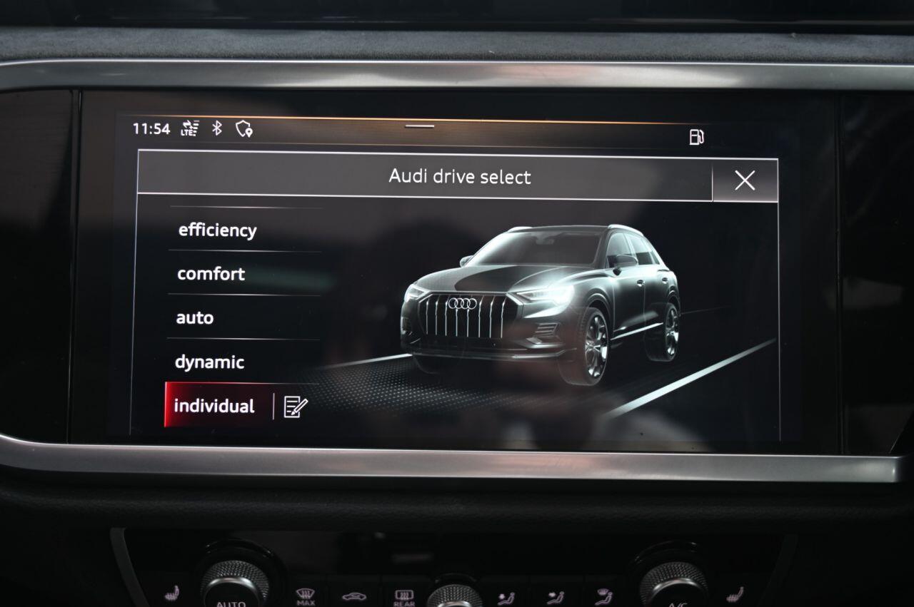 Audi Q3 view 39