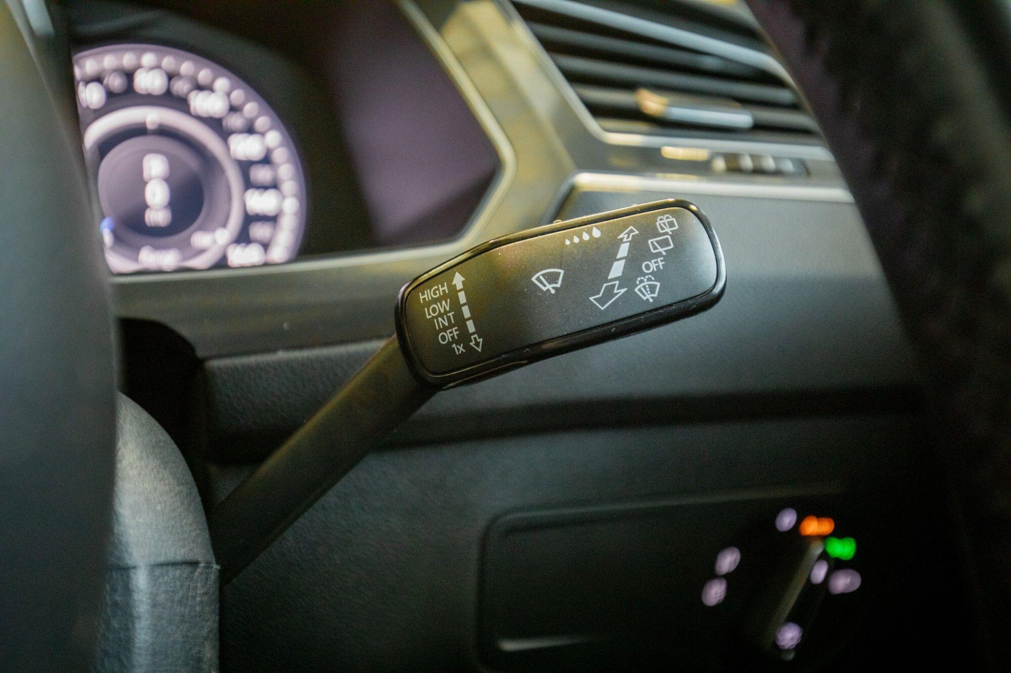 Volkswagen Tiguan view 19