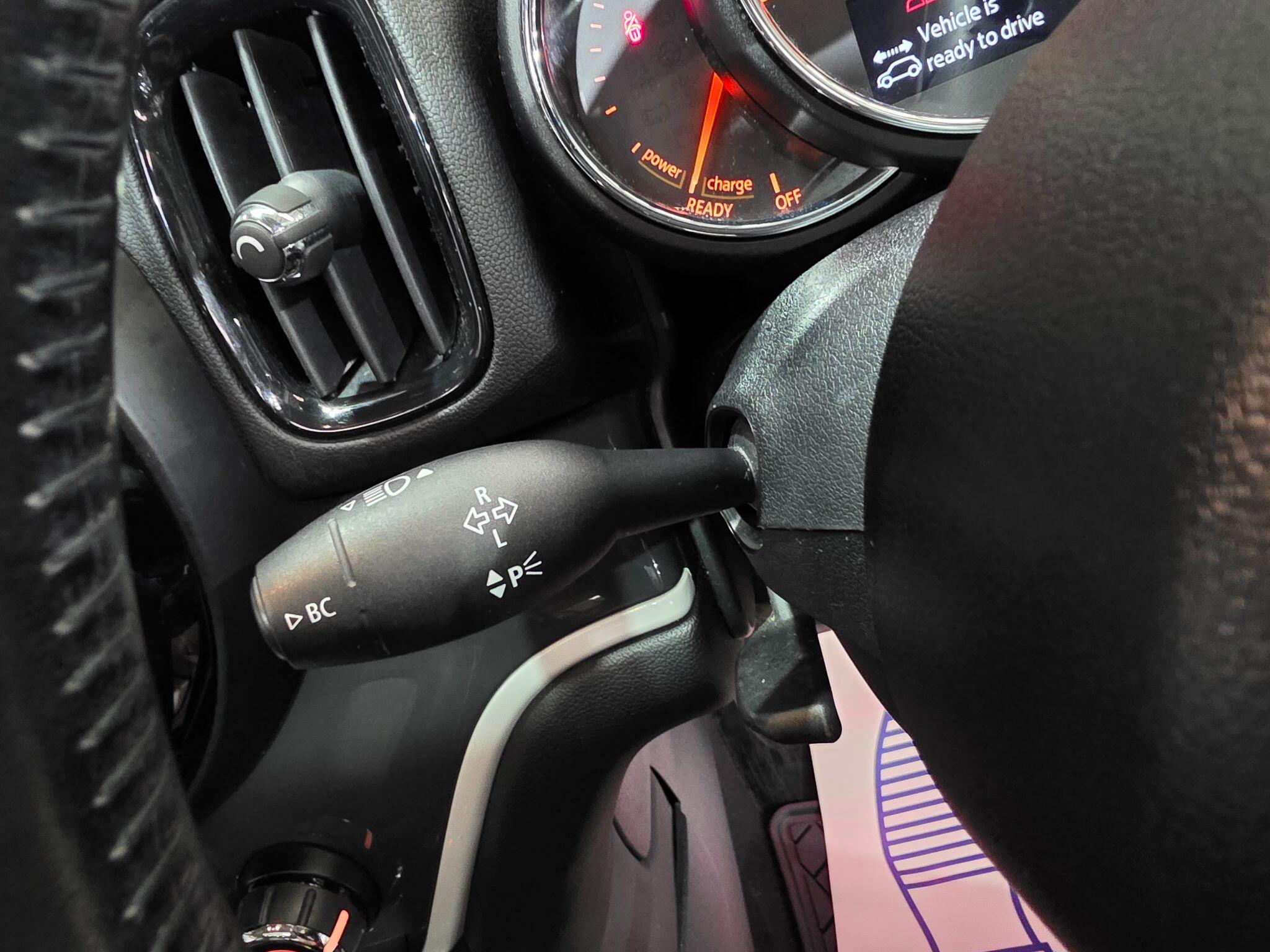 Mini Countryman view 20