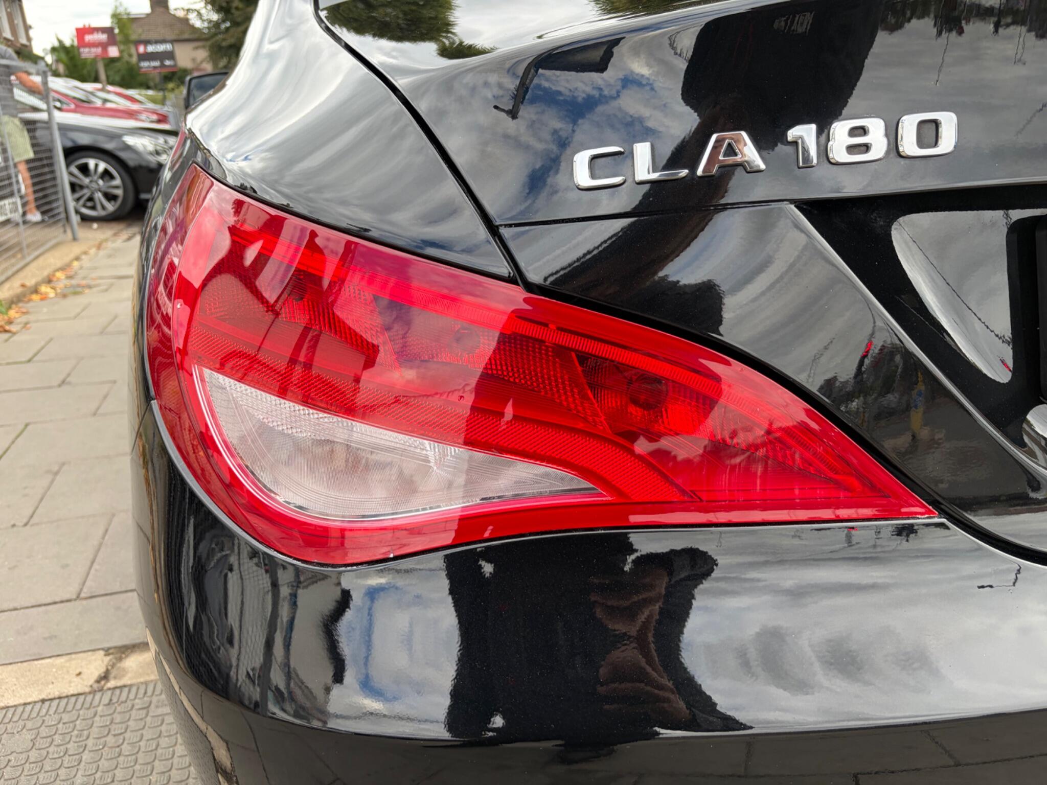 Mercedes-Benz Cla view 29
