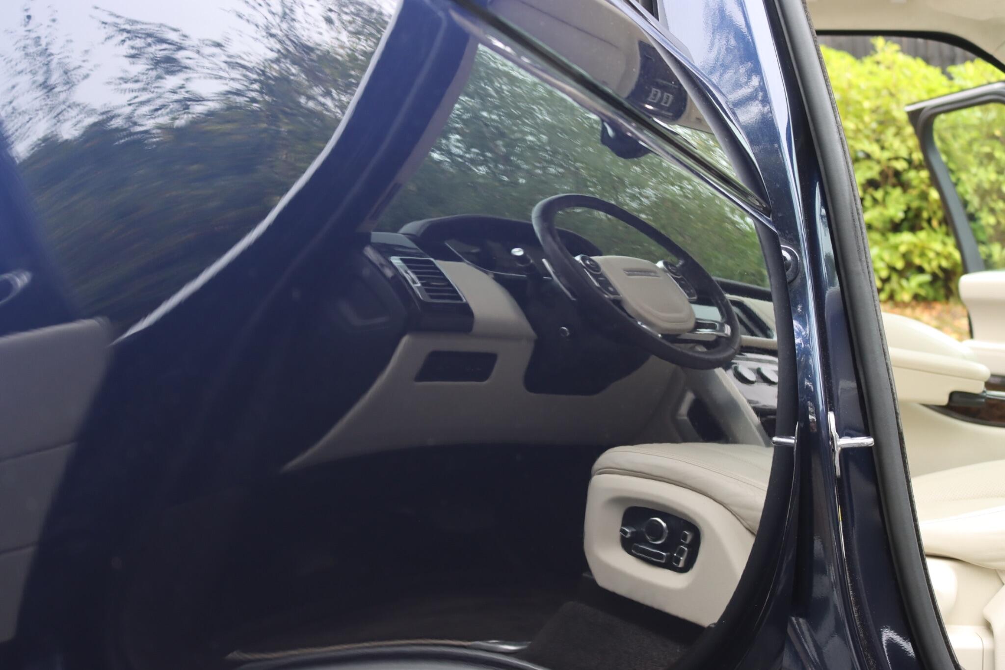 Land Rover Range Rover view 93