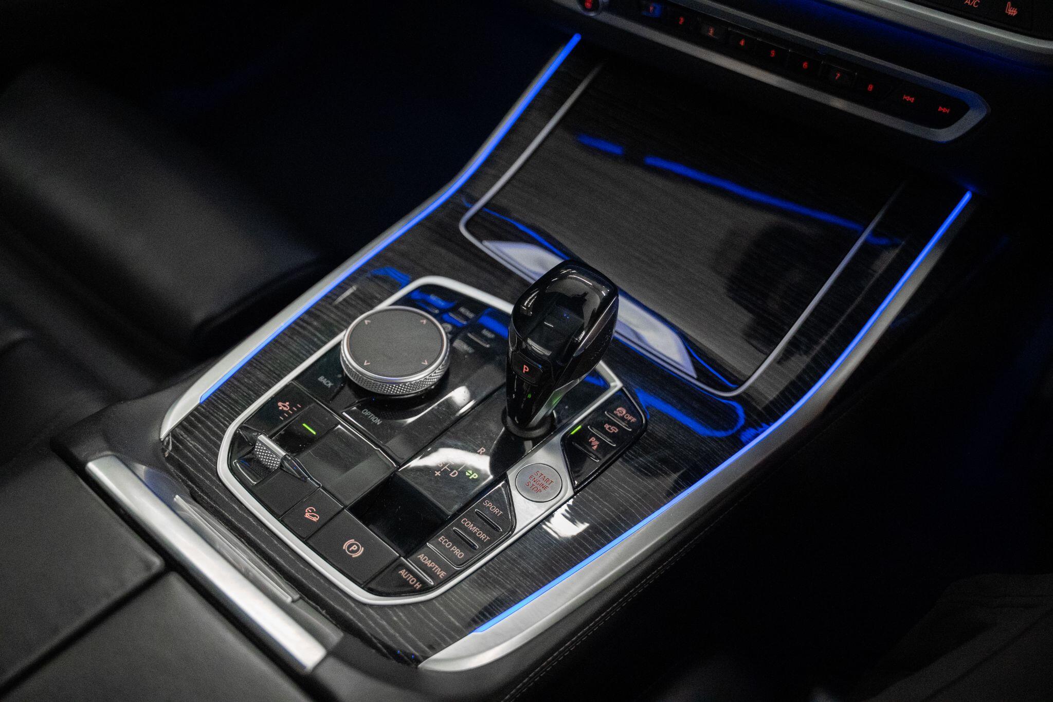 BMW X7 view 37