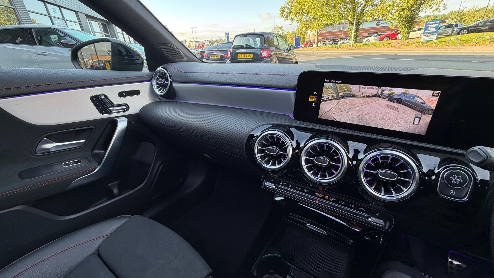Mercedes-Benz Cla view 18