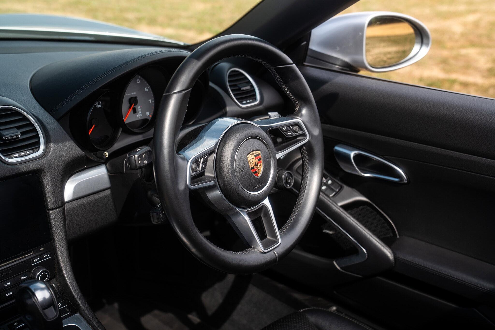 Porsche 718 Boxster view 41
