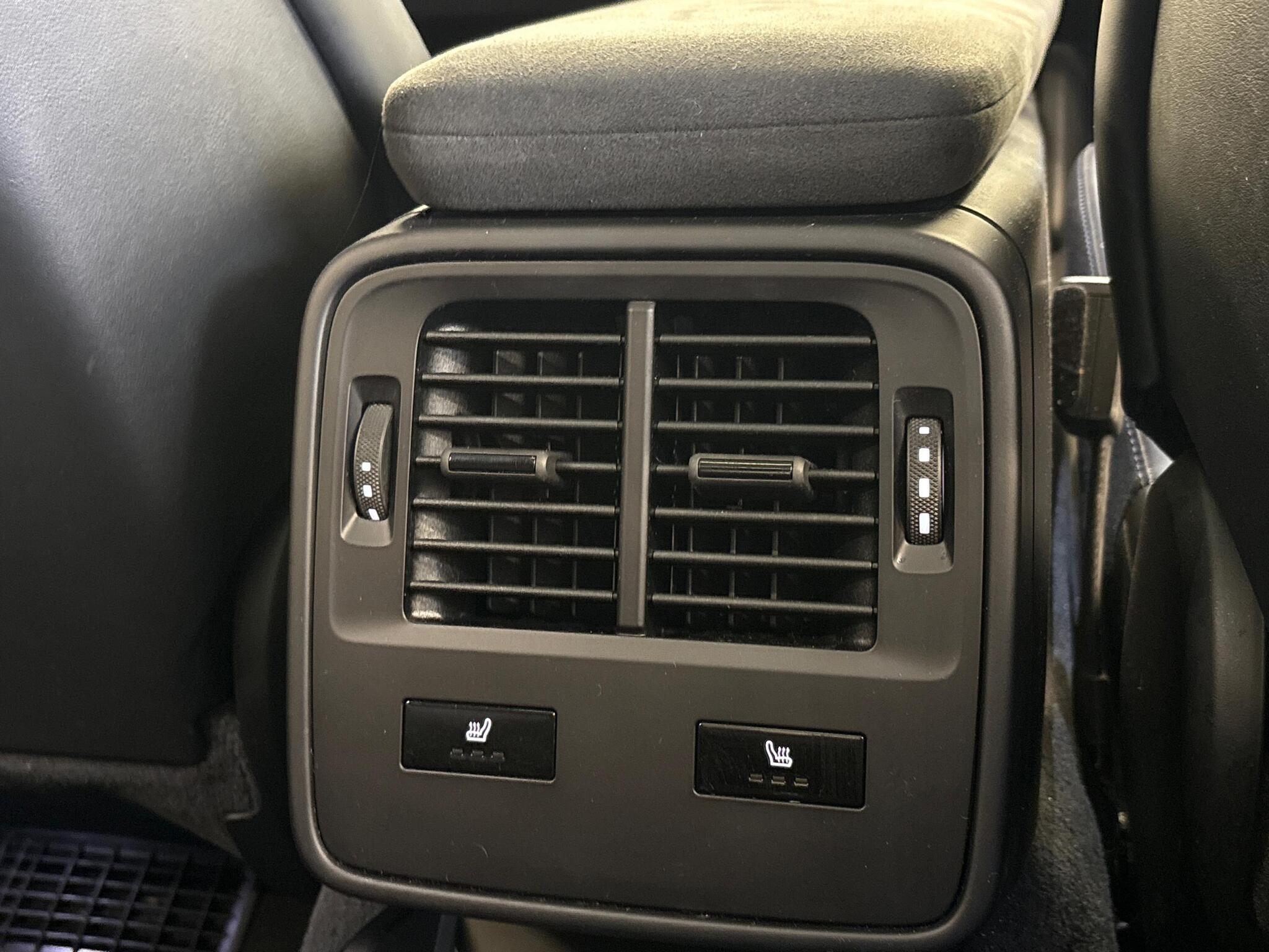 Porsche Taycan view 44