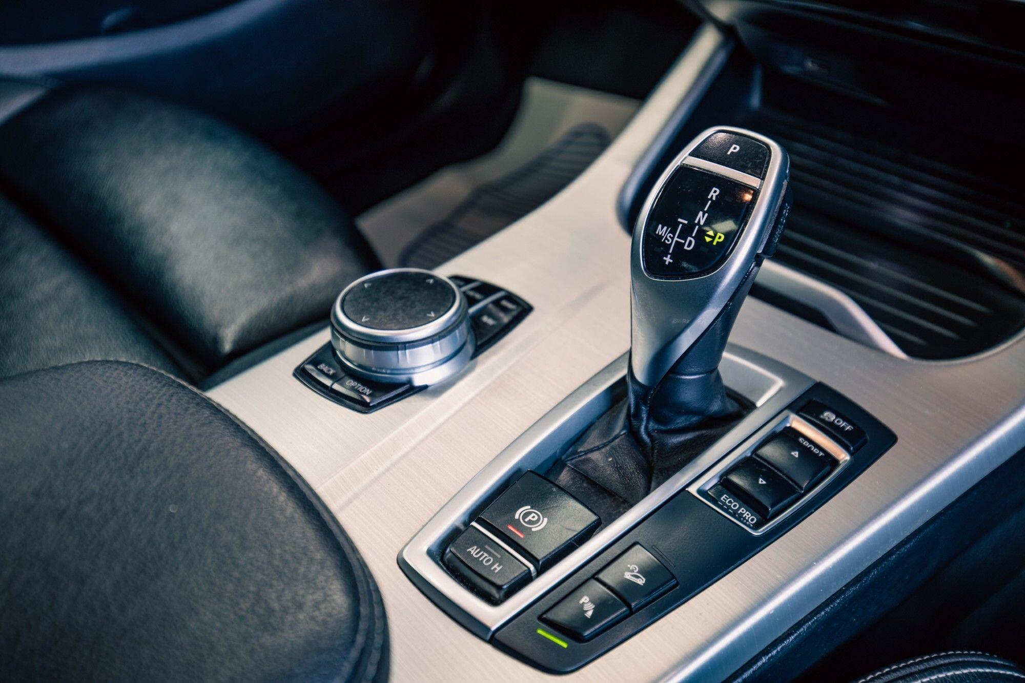 BMW X4 view 18